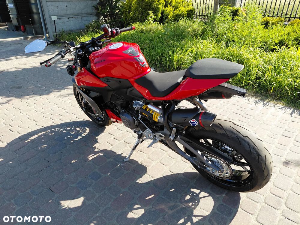 Ducati Streetfighter V2 - 3