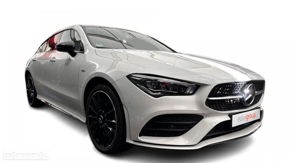 Mercedes-Benz CLA 250 e Shooting Brake AMG Line - 1