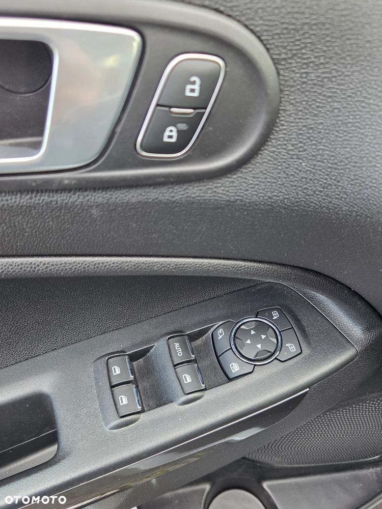 Ford EcoSport 1.0 EcoBoost TITANIUM - 19