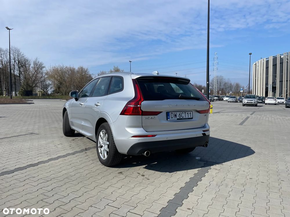 Volvo XC 60 T5 AWD Momentum - 5