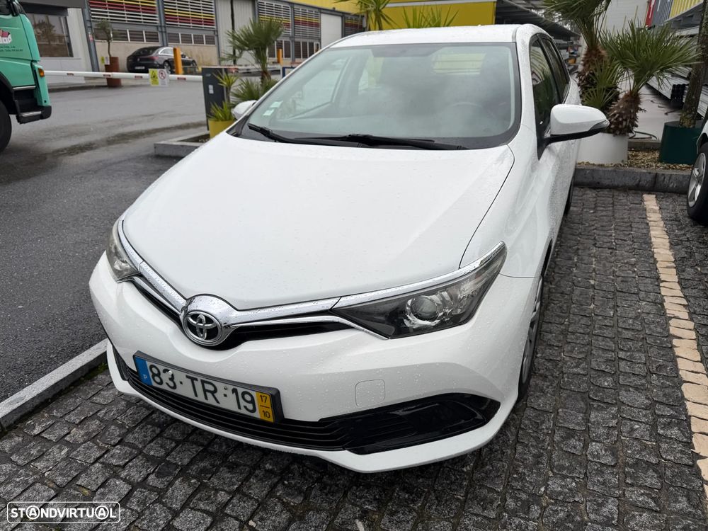 Toyota AURIS - 2