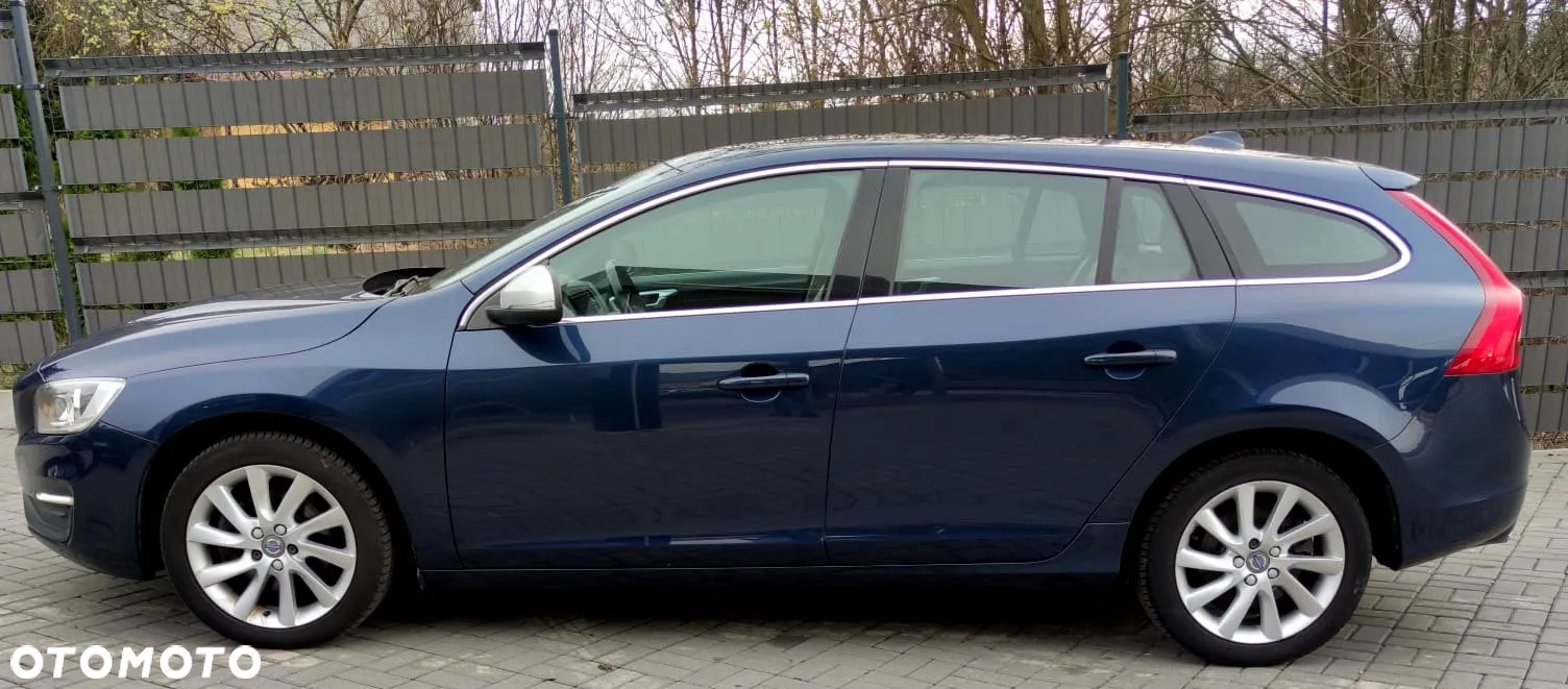 Volvo V60 D4 Momentum - 3