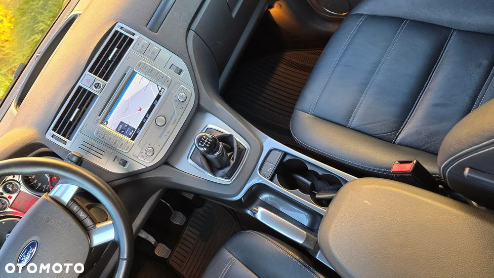 Ford Kuga 2.0 TDCi 2x4 Titanium - 15