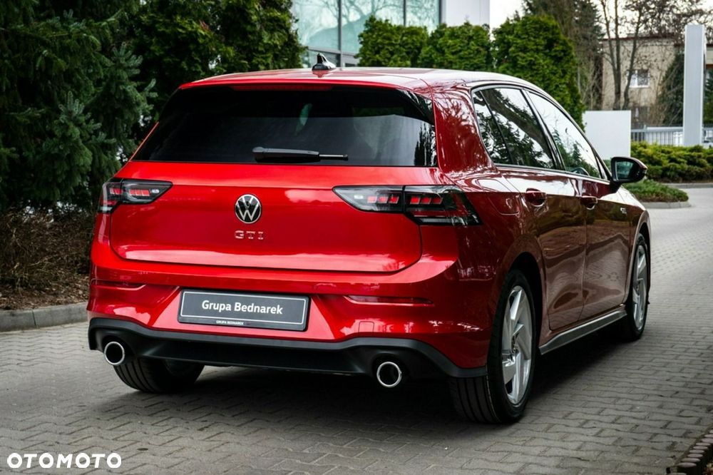 Volkswagen Golf - 37