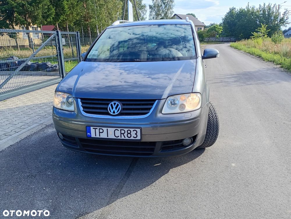 Volkswagen Touran 1.9 TDI Highline - 1