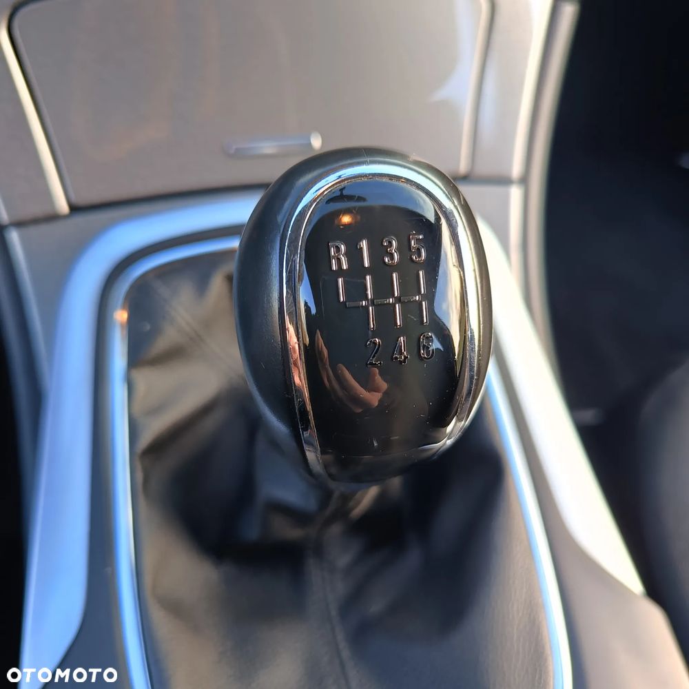 Opel Insignia - 22