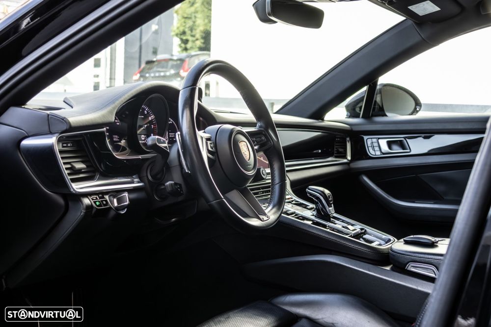 Porsche Panamera - 15