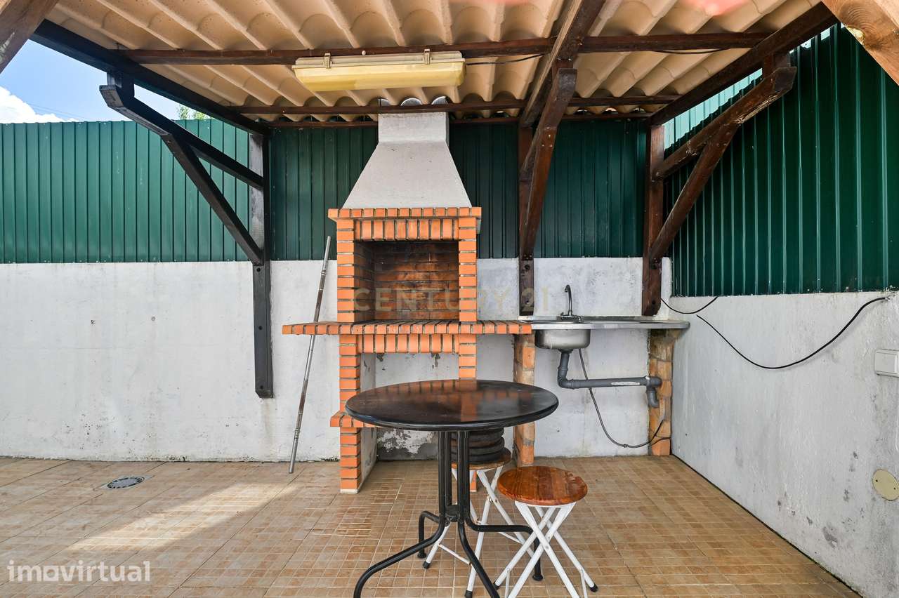 Apartamento T2 em Milharado, com terraço e parquemento - Grande imagem: 3/23