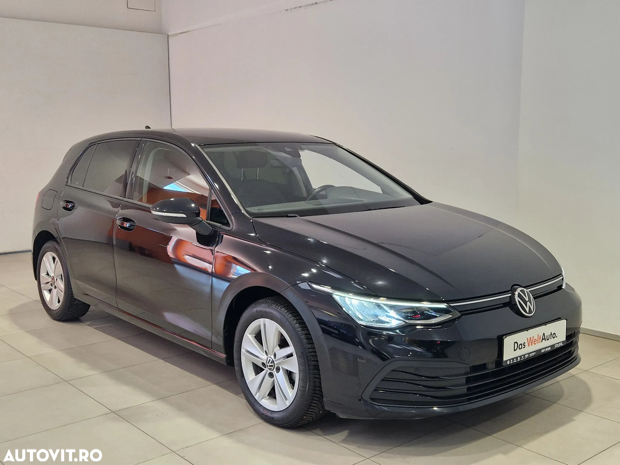 Volkswagen Golf 1.0 eTSI DSG MHEV Life - 5