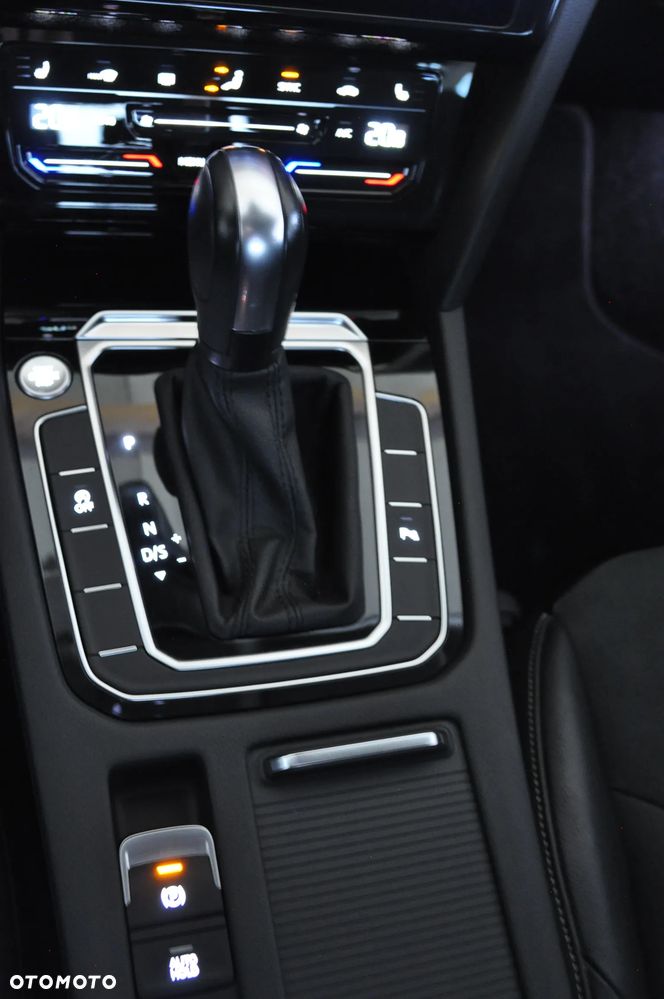 Volkswagen Arteon 2.0 TSI Elegance DSG - 27