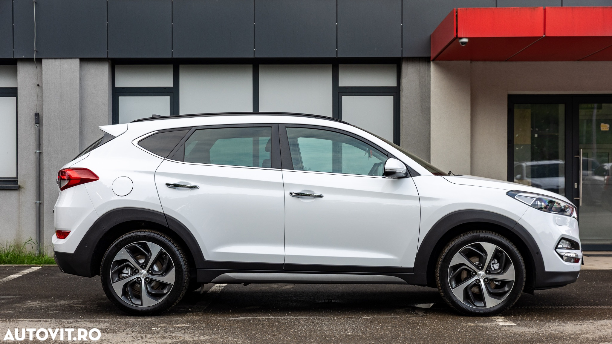 Hyundai Tucson 2.0 CRDI 4WD 6AT Luxury Pack+ - 23