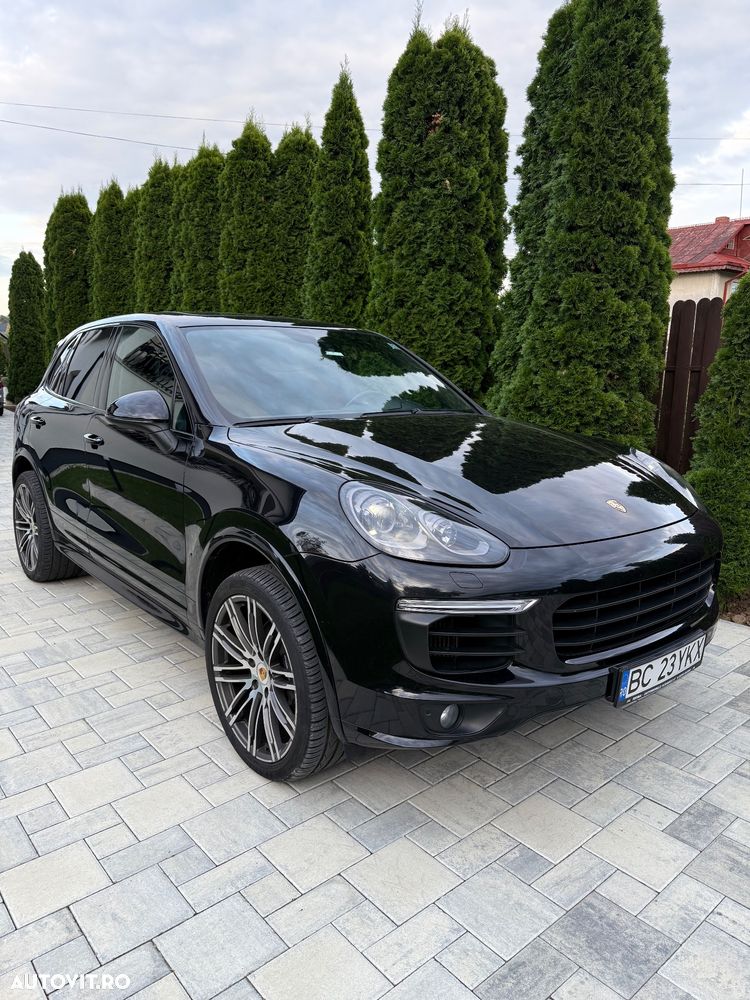 Porsche Cayenne - 2