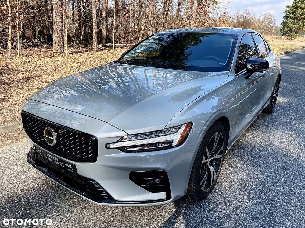 Volvo S60 T5 Drive-E Dynamic Edition (Kinetic) - 1