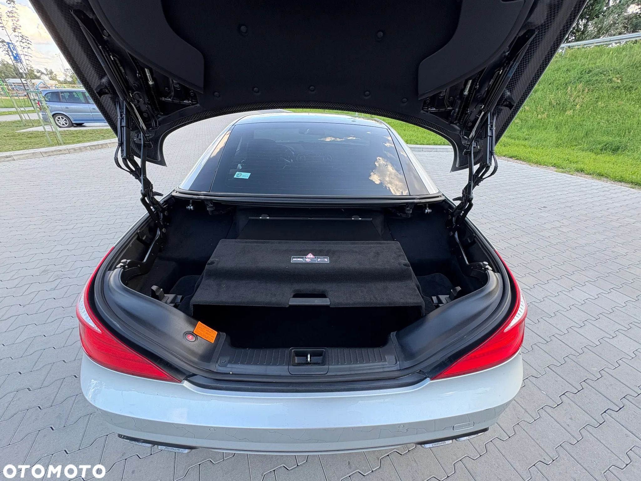 Mercedes-Benz SL 63 AMG AMG Speedshift MCT 7-Gang Sportgetriebe AMG Performance Package - 17