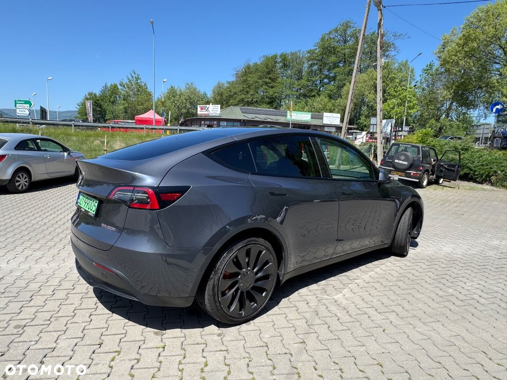 Tesla Model Y Performance Dual Motor AWD - 7