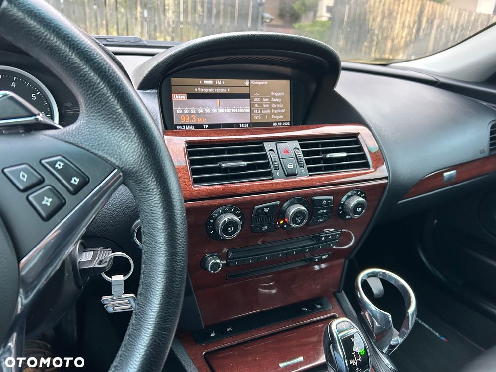 BMW Seria 6 650 i - 24
