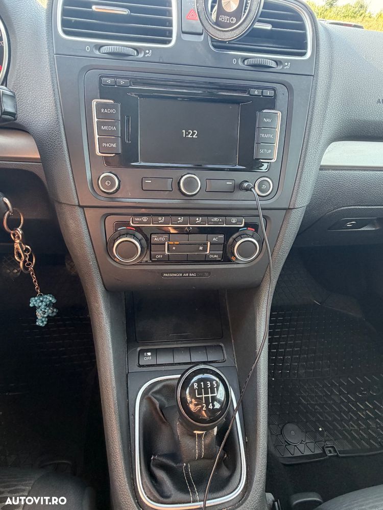 VOLKSWAGEN Golf 2010 — imagine 5