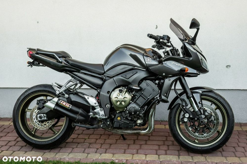 Yamaha FZ - 2