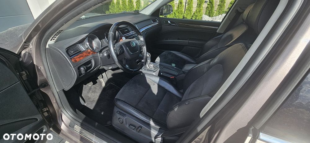 Skoda Superb 2.0 TDI Platinum - 12