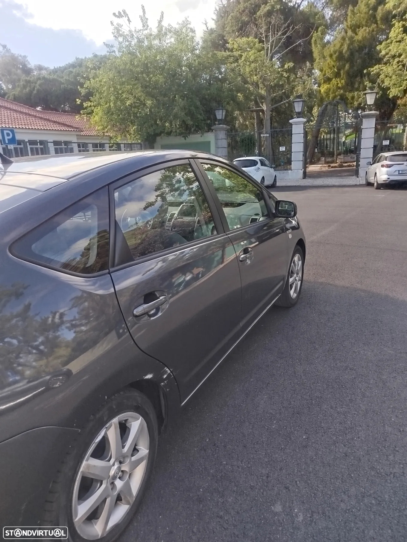 Toyota Prius - 3