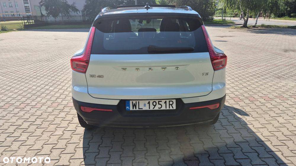 Volvo XC 40 T3 R-Design - 9