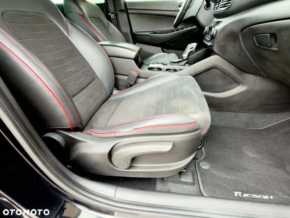 Hyundai Tucson 1.6 GDi 4WD DCT N Line - 24