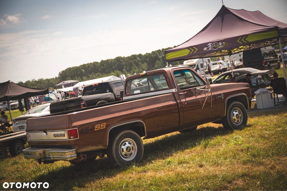 Chevrolet Silverado - 1
