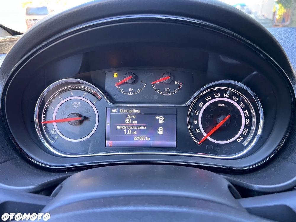 Opel Insignia - 26