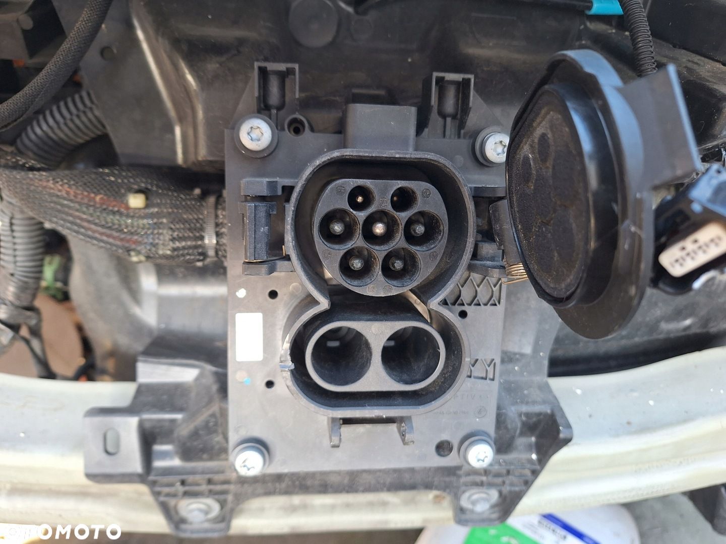 RENAULT ZOE II 2 LIFT 2019- GNIZADO ŁADOWANIA 243404613R - 1