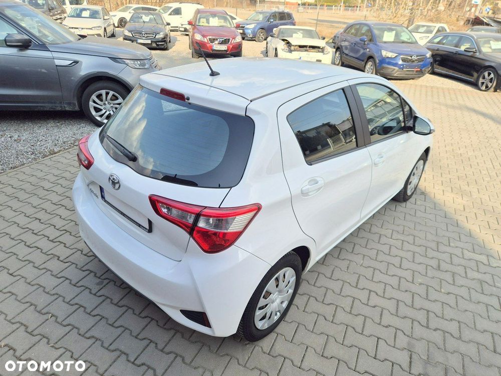Toyota Yaris 1.5 Active - 10