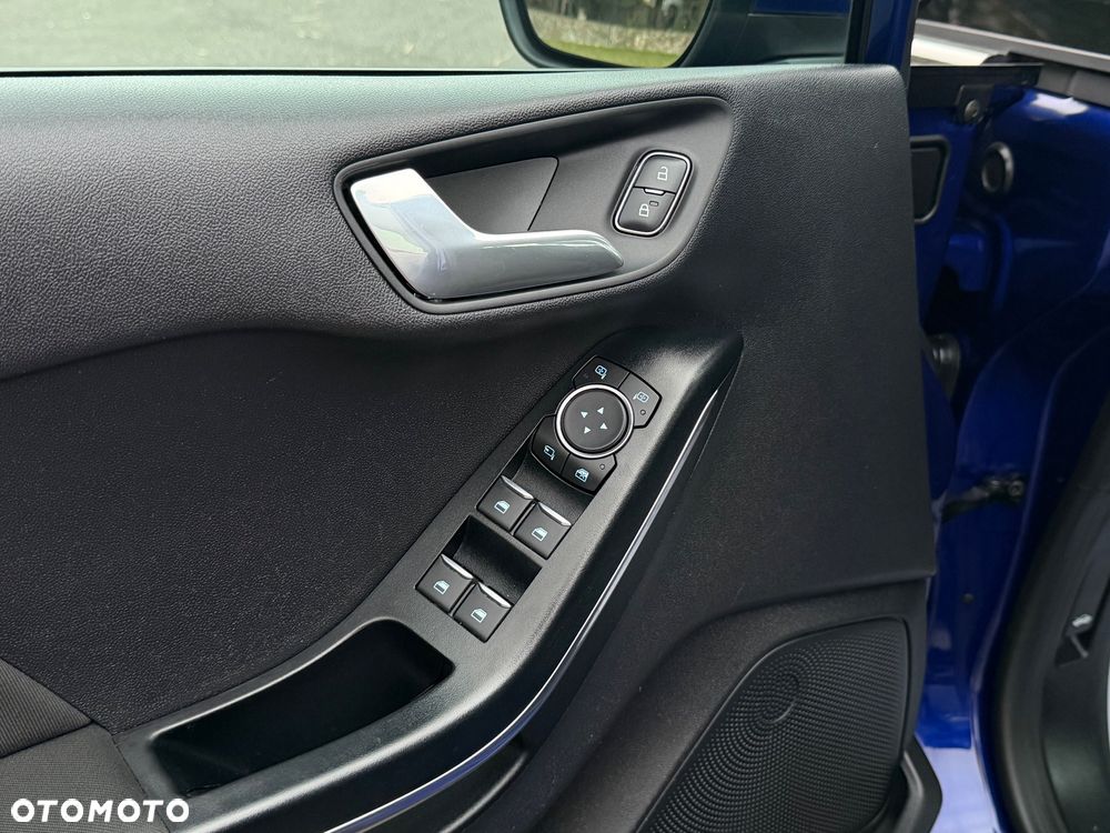 Ford Fiesta 1.0 EcoBoost S&S TITANIUM - 33