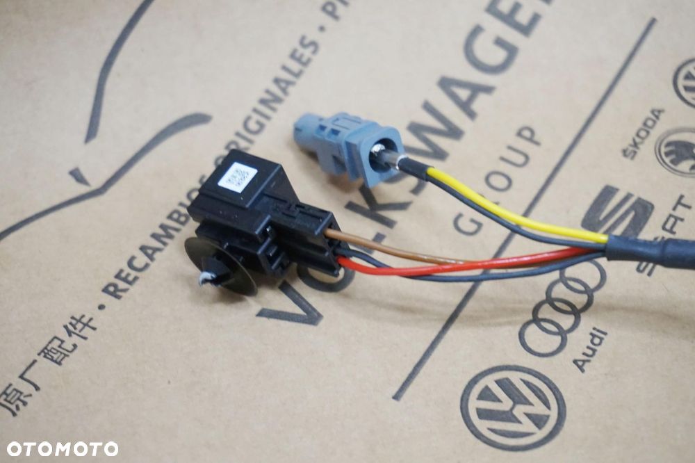 KAMERA COFANIA  VW TOURAN II 5TA 24R 5TA827566B - 4