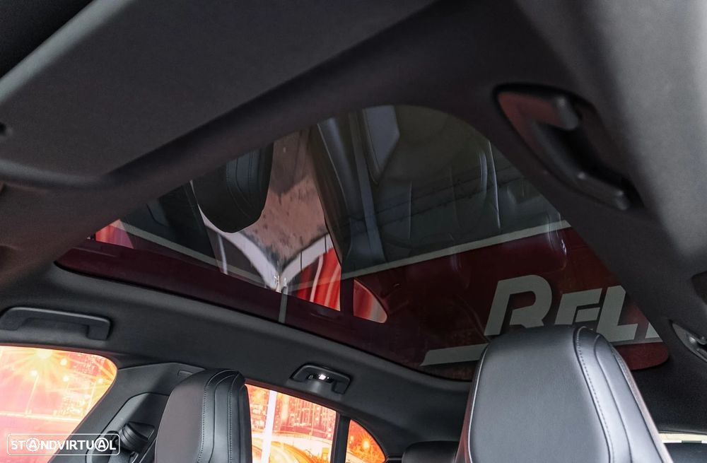 Porsche Taycan Cross Turismo 4 - 10