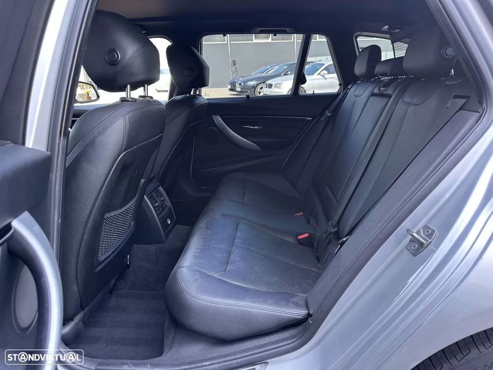 BMW 320 d Pack M Auto - 17