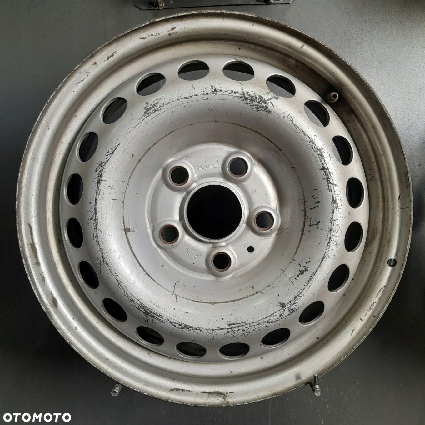 Felgi 16 5x120 Volkswagen T5 T6 OE F503103-29 - 4