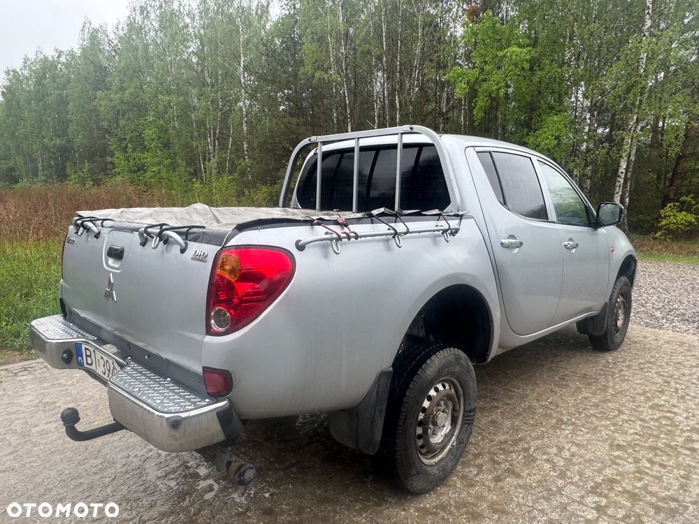 Mitsubishi L200 2.5 DID Intense + - 6