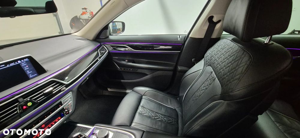 BMW Seria 7 740d xDrive - 10