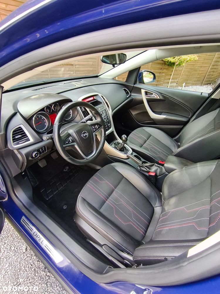 Opel Astra 1.4 150 Jahre - 15