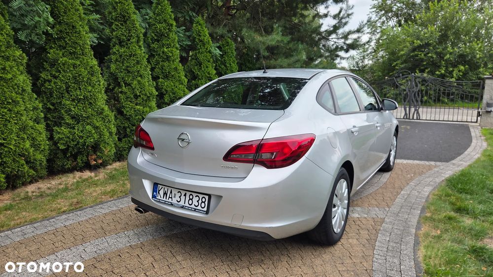 Opel Astra 1.4 T Active EU6 - 4