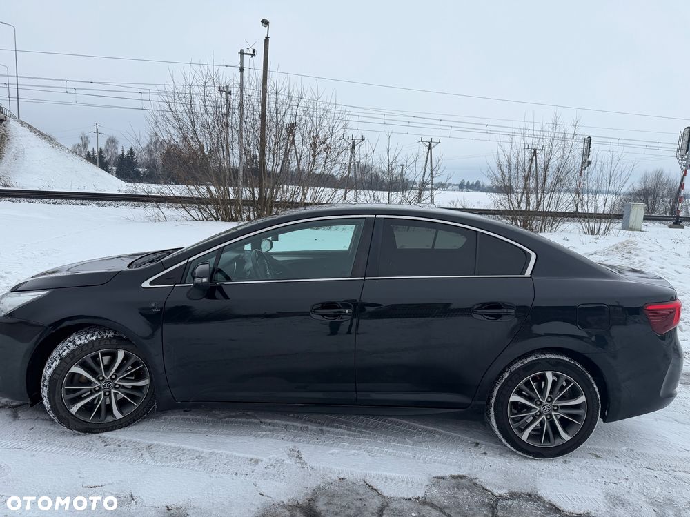 Toyota Avensis 2.0 D-4D Premium - 3