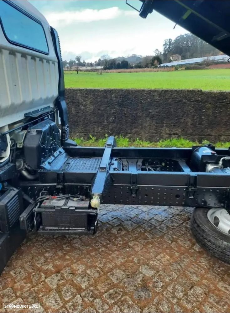 Mitsubishi FUSO/CANTER - 6