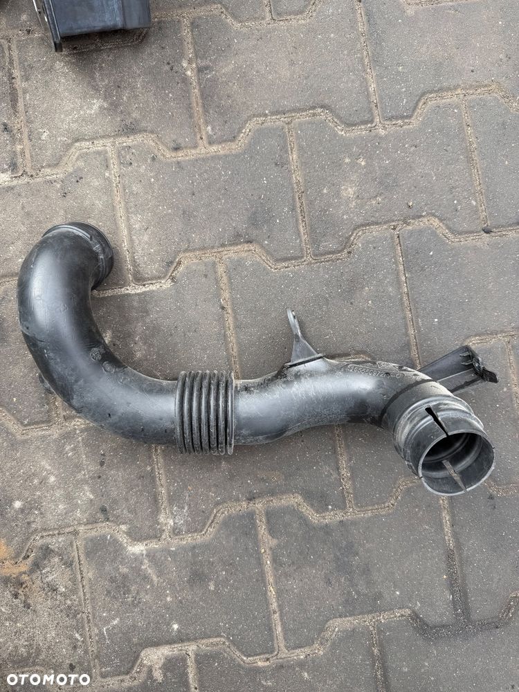 Rura dolot powietrza 165550972R Renault Master IV 19- - 1