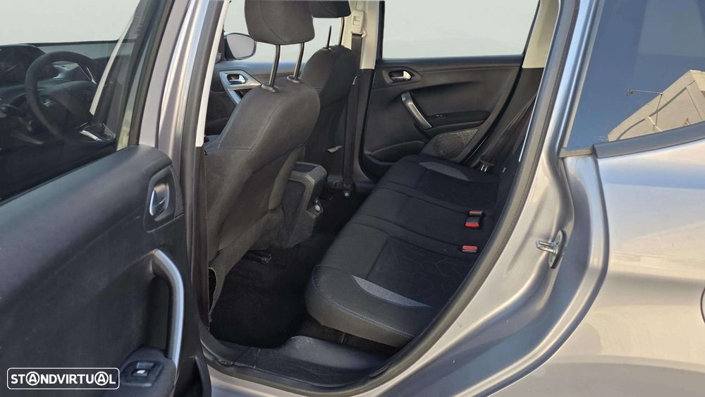Peugeot 2008 1.5 BlueHDi Active - 12