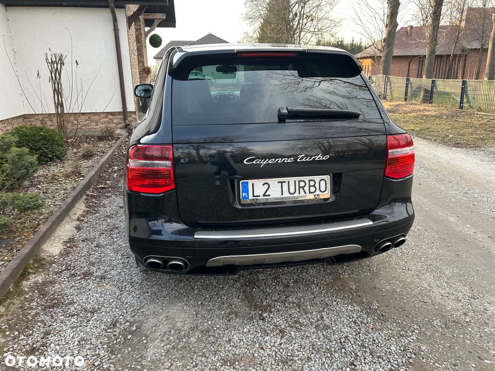 Porsche Cayenne Turbo - 3
