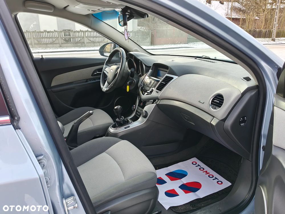 Chevrolet Cruze 2.0 LS - 18