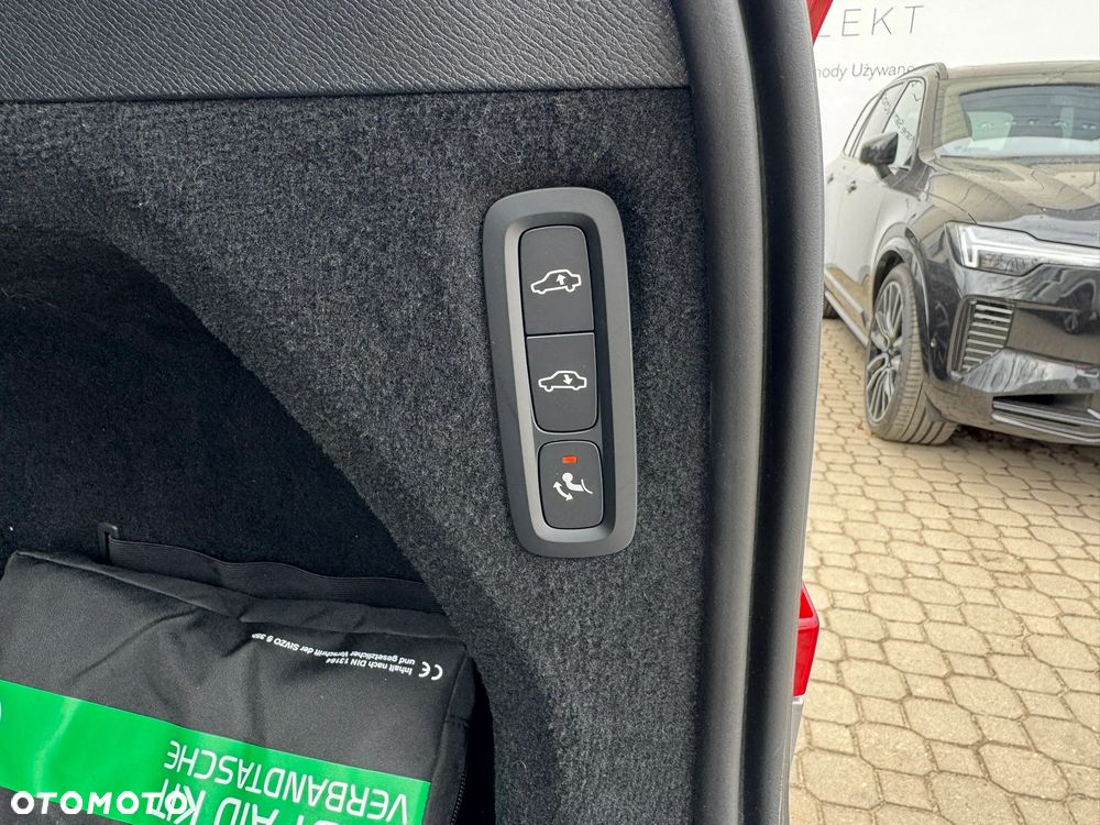 Volvo XC 90 T8 AWD Plug-In Hybrid Ultra Dark 7os - 21