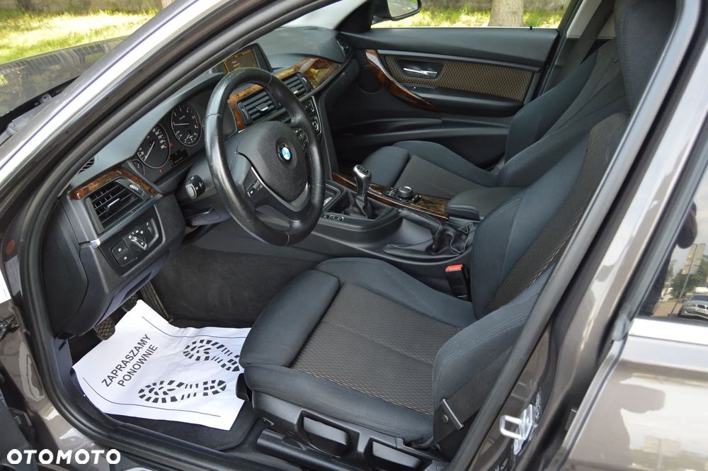 BMW Seria 3 318d Luxury Line - 34