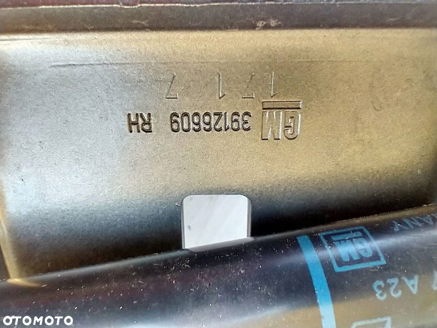 OPEL INSIGNIA II B 17- ZAWIASY MASKI PRZÓD SIŁOWNIKI 39126609 39126608 - 8