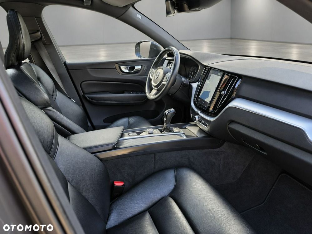 Volvo XC 60 - 8