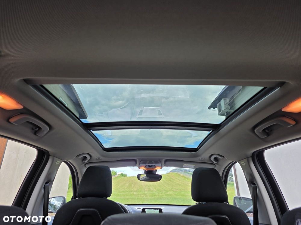 BMW X1 sDrive18i - 27